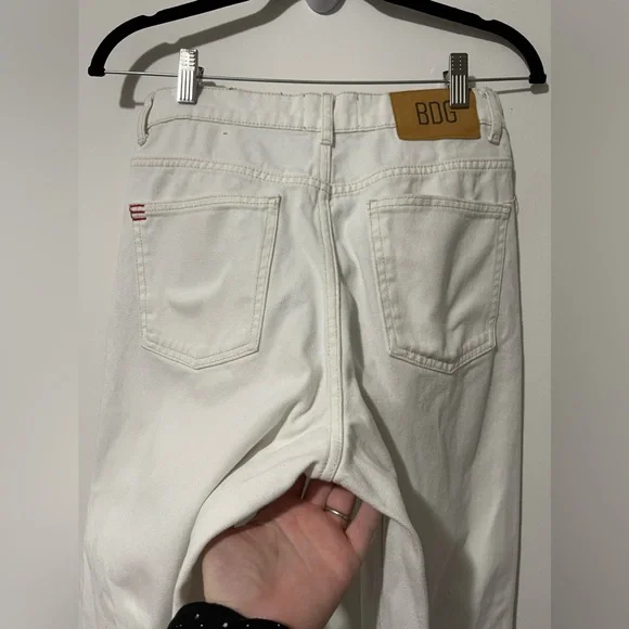 BDG Urban Outfitters Dipped V Wide Leg White Jeans Y2K jeans Size 27 - Picture 9 of 11